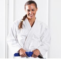 middle age adult female jiu jitsu competitor